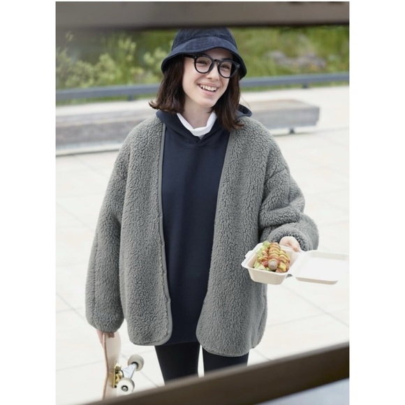 Uniqlo Light Pile-Lined Fleece Cardigan in Grey Size S - Picture 3 of 11